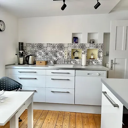 Apartment Schoenes City-apartment Mit 2 Schlafzimmer, Parkplatz, Ruhig Und Hell, D46-dg *