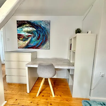 Apartment Schoenes City-apartment Mit 2 Schlafzimmer, Parkplatz, Ruhig Und Hell, D46-dg *