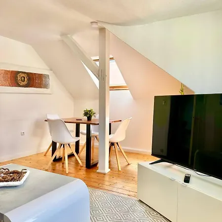 Apartment Schoenes City-apartment Mit 2 Schlafzimmer, Parkplatz, Ruhig Und Hell, D46-dg