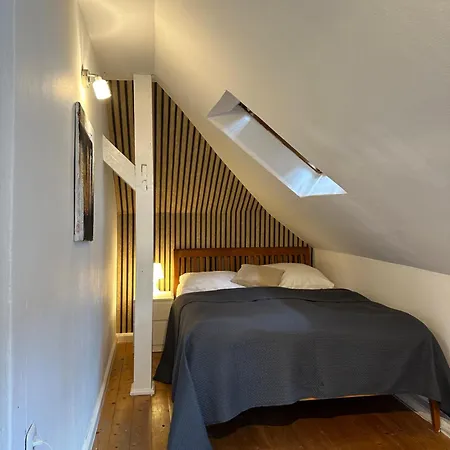 Schoenes City-apartment Mit 2 Schlafzimmer, Parkplatz, Ruhig Und Hell, D46-dg Lägenhet Oldenburg