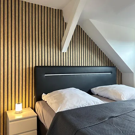 Apartment Schoenes City-apartment Mit 2 Schlafzimmer, Parkplatz, Ruhig Und Hell, D46-dg