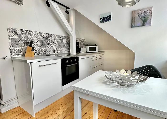 Schoenes City-apartment Mit 2 Schlafzimmer, Parkplatz, Ruhig Und Hell, D46-dg Daire Oldenburg
