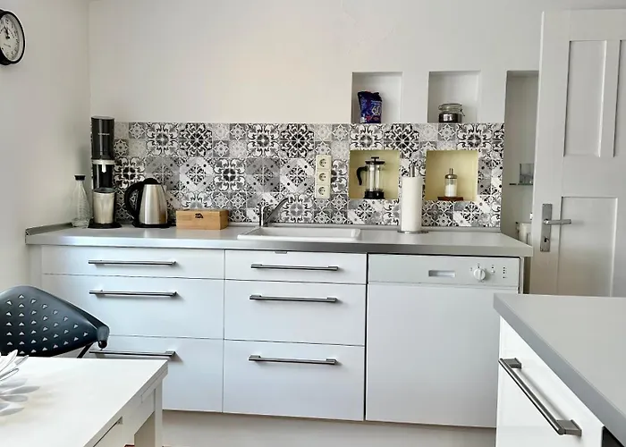 Daire Schoenes City-apartment Mit 2 Schlafzimmer, Parkplatz, Ruhig Und Hell, D46-dg *