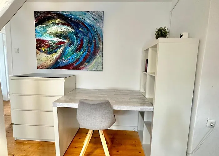 Daire Schoenes City-apartment Mit 2 Schlafzimmer, Parkplatz, Ruhig Und Hell, D46-dg *