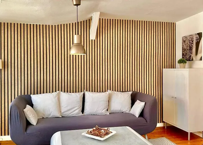 Daire Schoenes City-apartment Mit 2 Schlafzimmer, Parkplatz, Ruhig Und Hell, D46-dg *