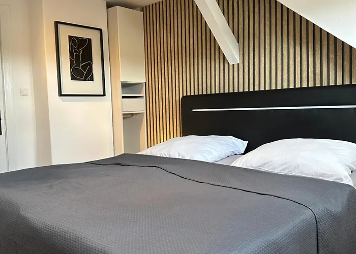 Schoenes City-apartment Mit 2 Schlafzimmer, Parkplatz, Ruhig Und Hell, D46-dg Daire *